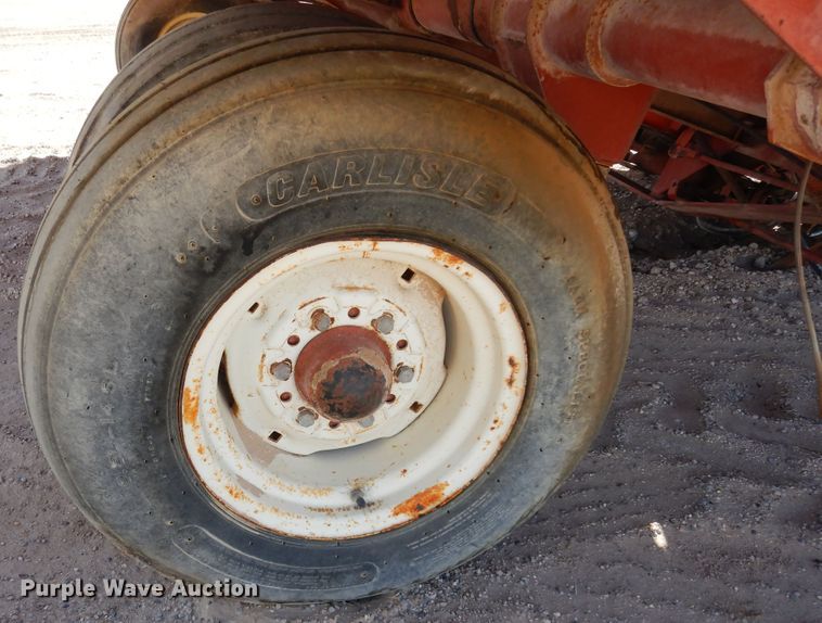 image for item DI8737 1984 Hesston 4800  large square baler