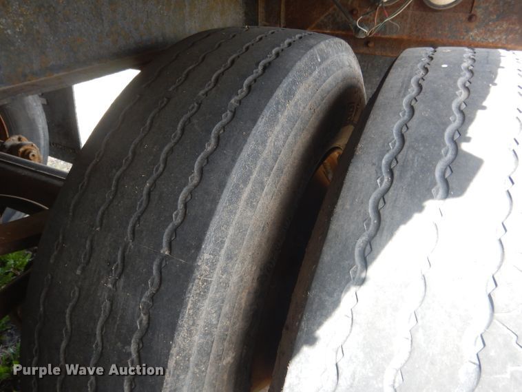 image for item DJ1256 1978 Merritt  grain trailer