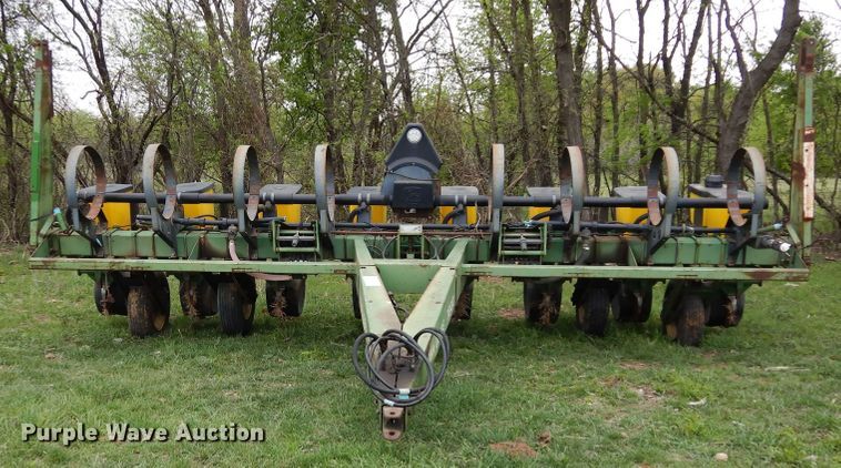 image for item DK0347 John Deere 7200  planter