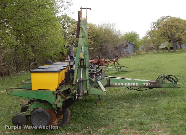 image for item DK0347 John Deere 7200  planter