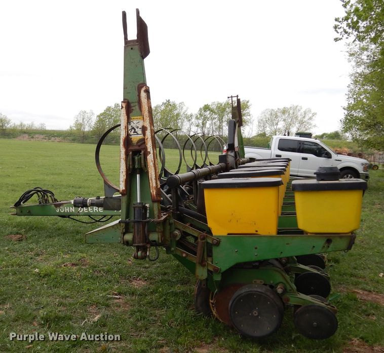 image for item DK0347 John Deere 7200  planter