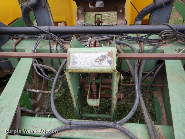 image for item DK0347 John Deere 7200  planter