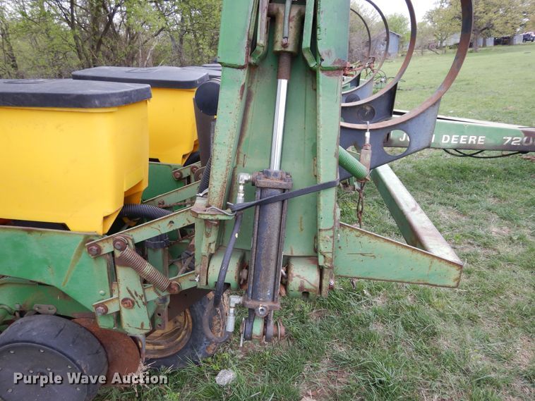 image for item DK0347 John Deere 7200  planter