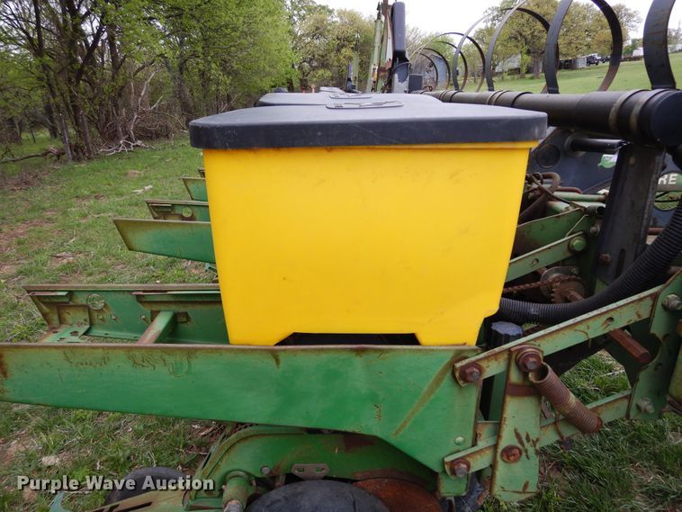 image for item DK0347 John Deere 7200  planter