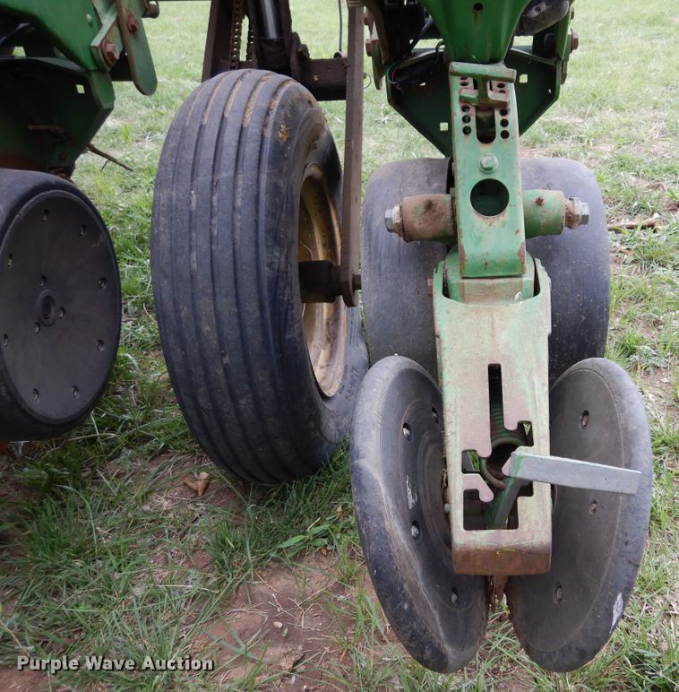 image for item DK0347 John Deere 7200  planter