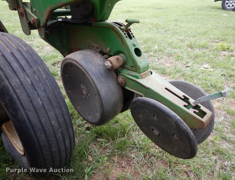 image for item DK0347 John Deere 7200  planter