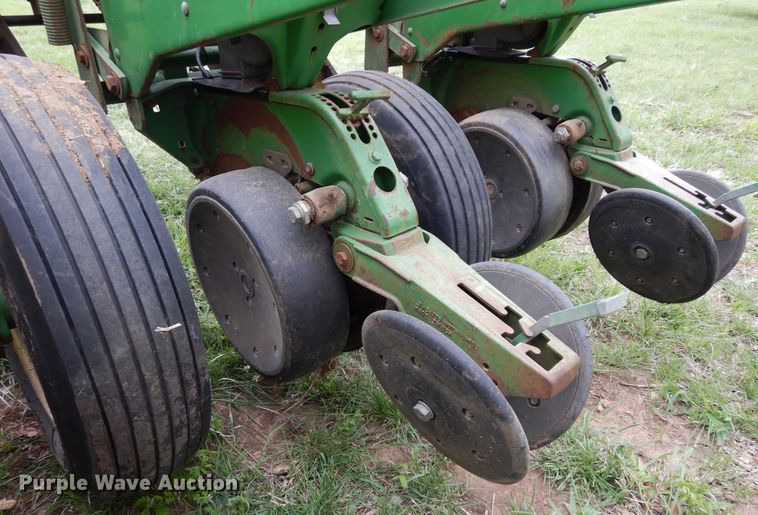 image for item DK0347 John Deere 7200  planter