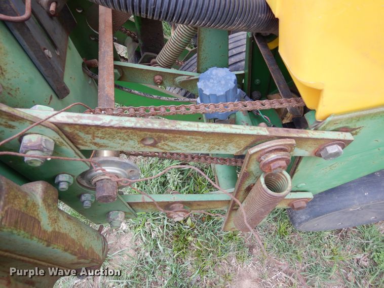image for item DK0347 John Deere 7200  planter