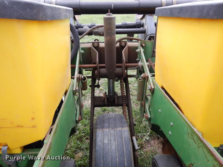 image for item DK0347 John Deere 7200  planter