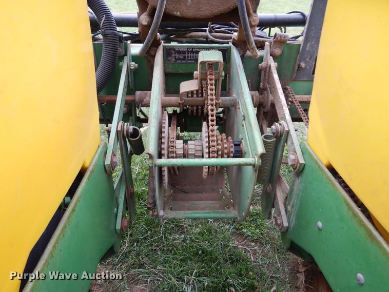 image for item DK0347 John Deere 7200  planter