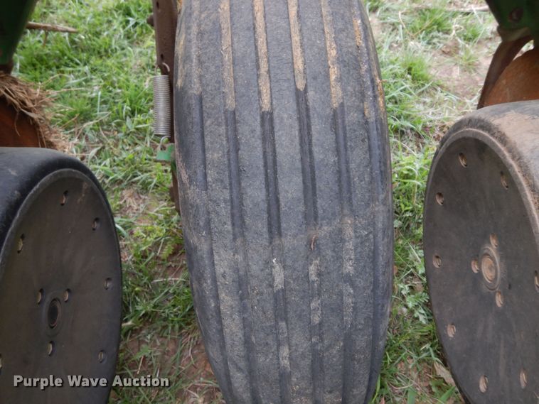 image for item DK0347 John Deere 7200  planter