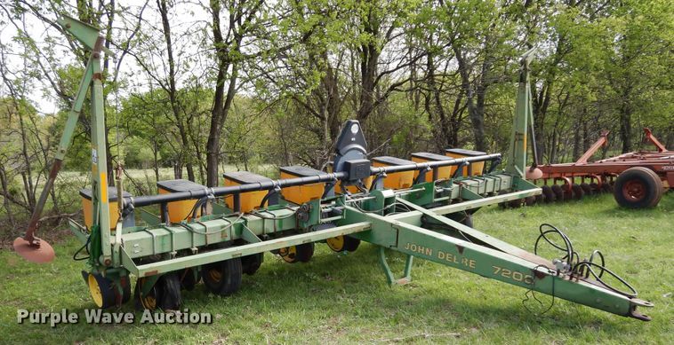 image for item DK0348 John Deere 7200  planter