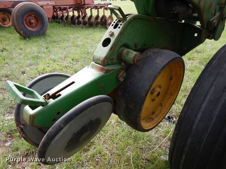 image for item DK0348 John Deere 7200  planter