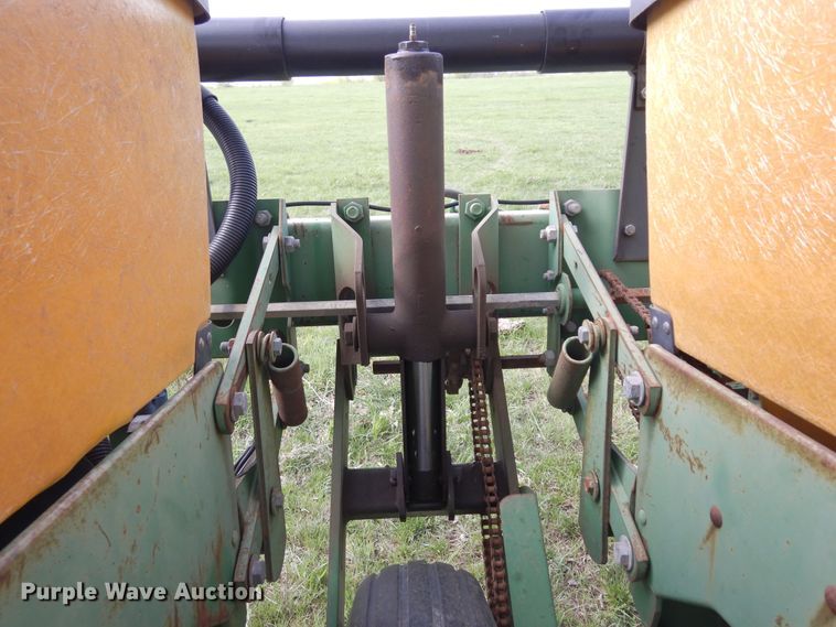 image for item DK0348 John Deere 7200  planter