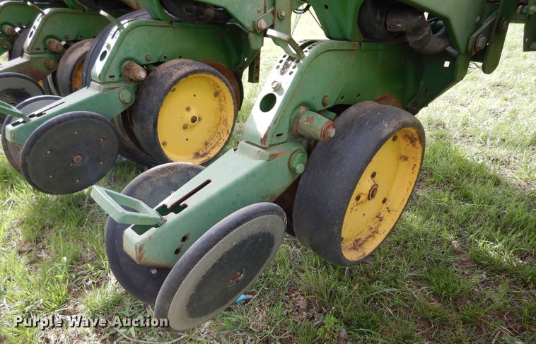 image for item DK0348 John Deere 7200  planter