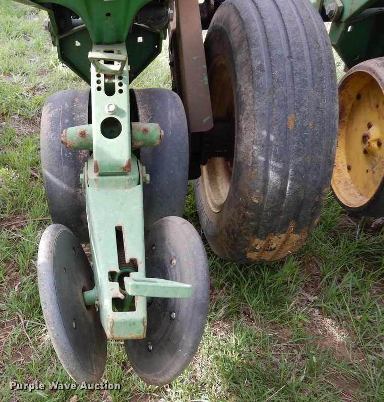image for item DK0348 John Deere 7200  planter