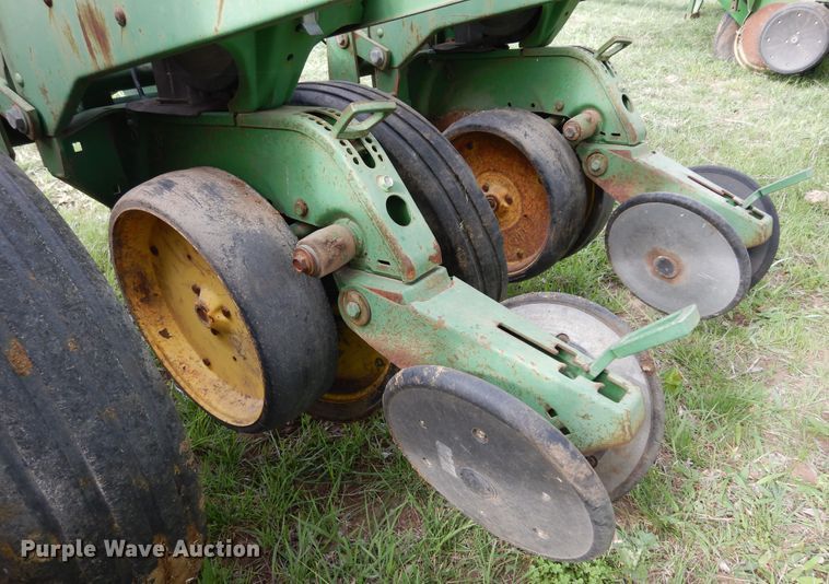 image for item DK0348 John Deere 7200  planter