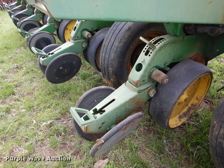 image for item DK0348 John Deere 7200  planter