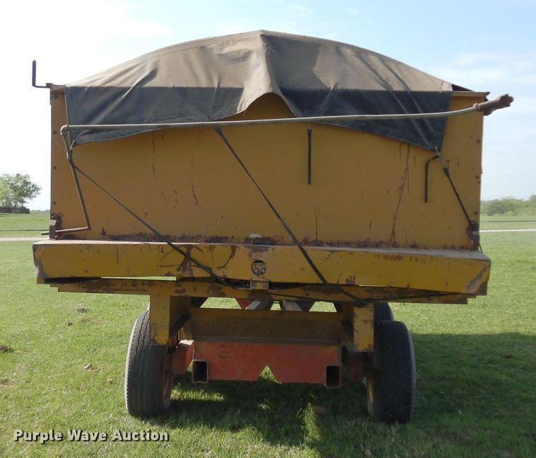 image for item DK0349 Knight 17-7  feed wagon