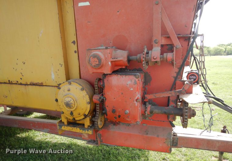 image for item DK0349 Knight 17-7  feed wagon