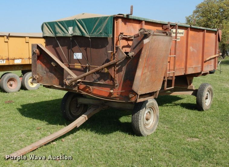 image for item DK0350 Farm Hand F400  feed wagon