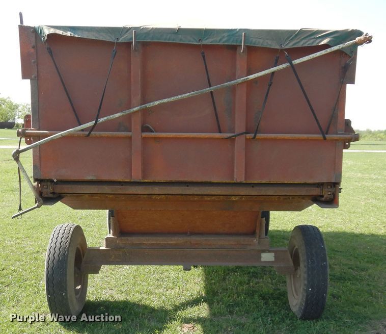 image for item DK0350 Farm Hand F400  feed wagon
