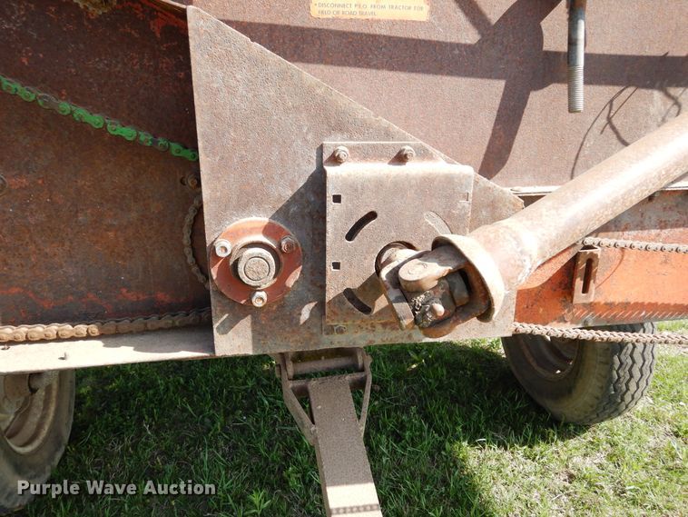 image for item DK0350 Farm Hand F400  feed wagon