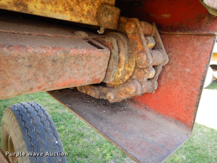 image for item DK0350 Farm Hand F400  feed wagon
