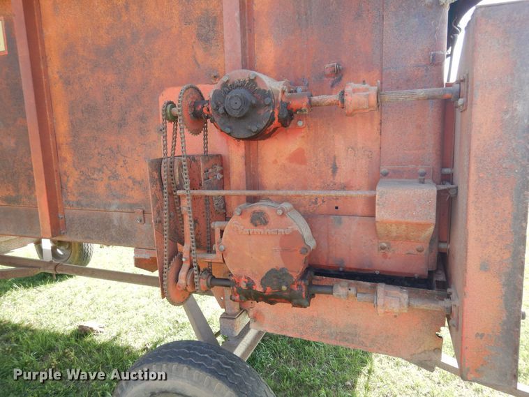 image for item DK0350 Farm Hand F400  feed wagon