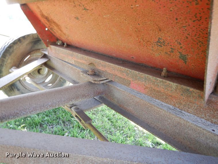 image for item DK0350 Farm Hand F400  feed wagon