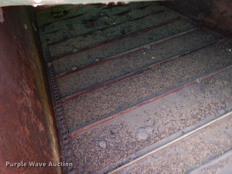 image for item DK0350 Farm Hand F400  feed wagon