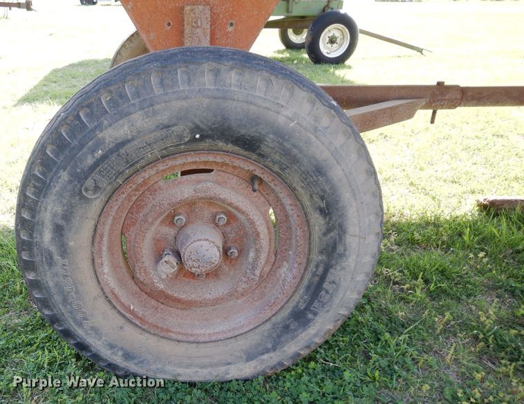 image for item DK0350 Farm Hand F400  feed wagon