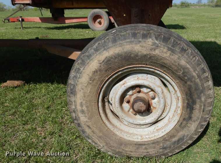 image for item DK0350 Farm Hand F400  feed wagon