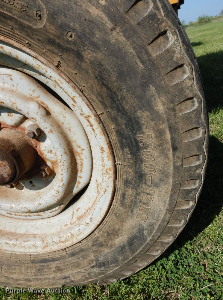 image for item DK0350 Farm Hand F400  feed wagon