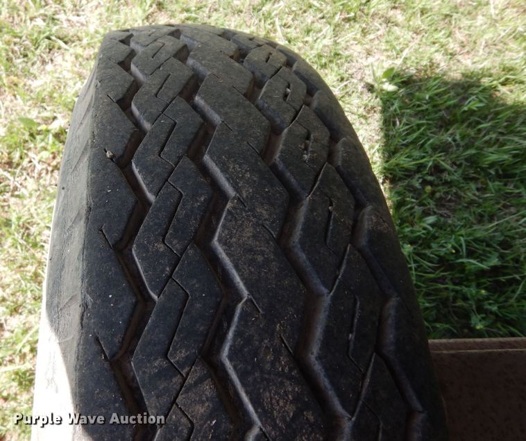 image for item DK0350 Farm Hand F400  feed wagon