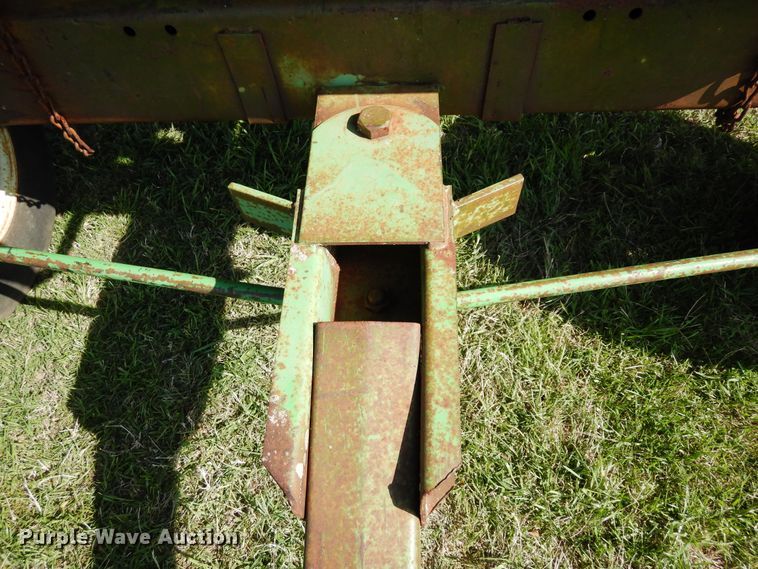 image for item DK0351 Huske 225  gravity wagon