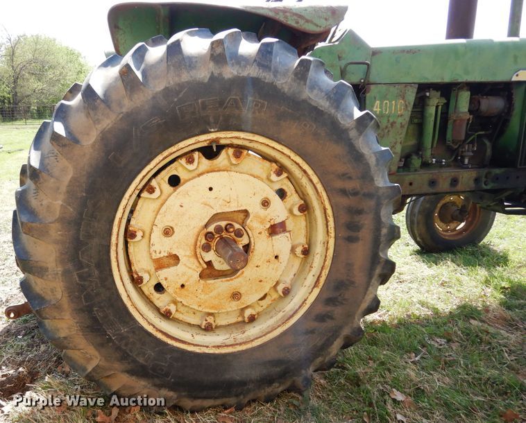 image for item DK0352 John Deere 4010  tractor