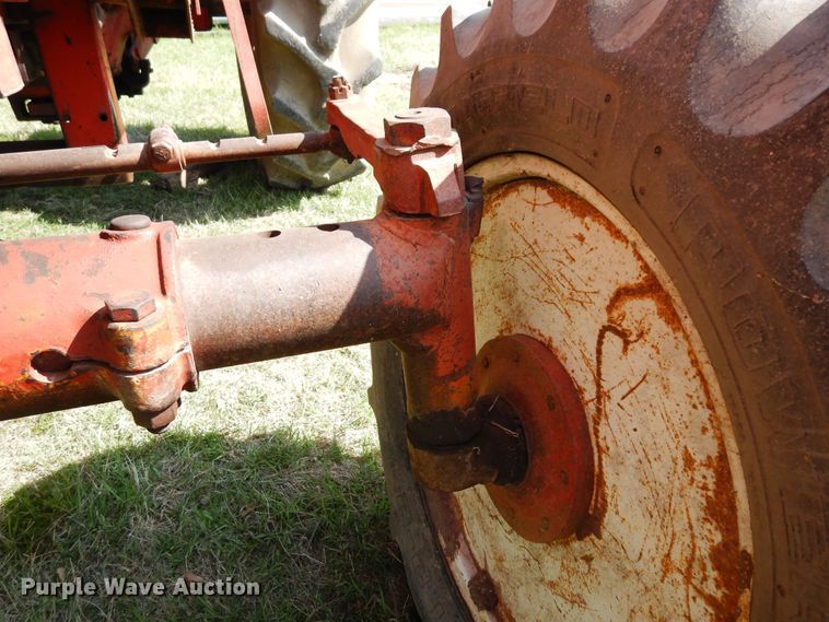 image for item DK0353 International F1586  tractor