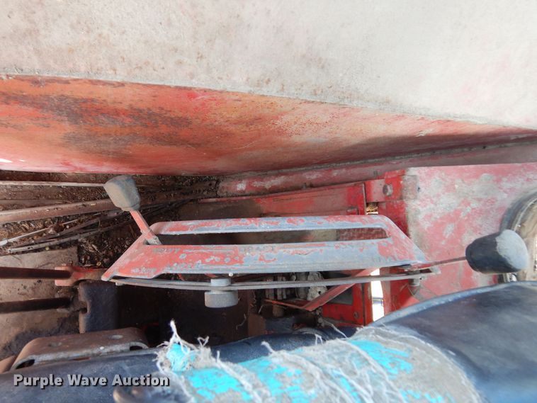 image for item DK0353 International F1586  tractor