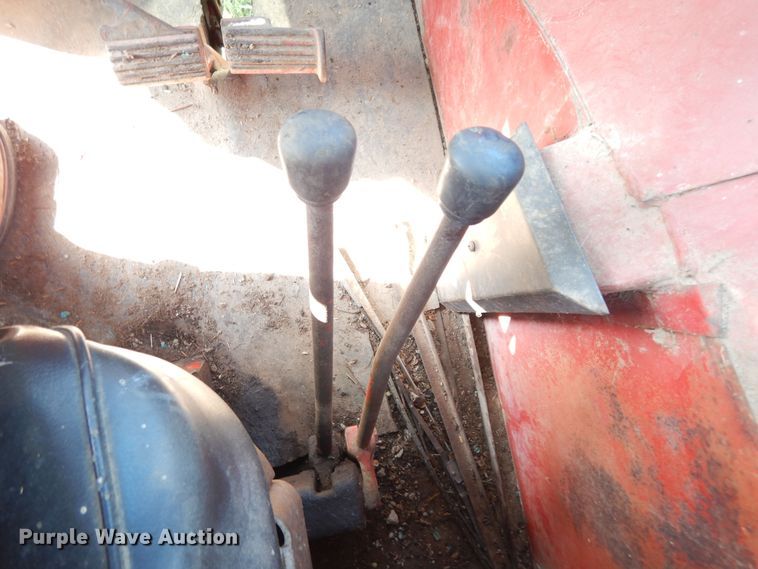 image for item DK0353 International F1586  tractor