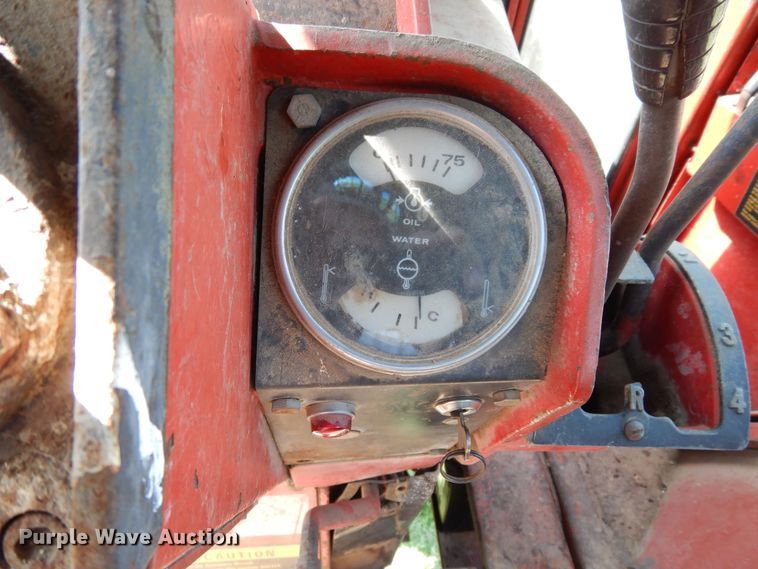 image for item DK0353 International F1586  tractor