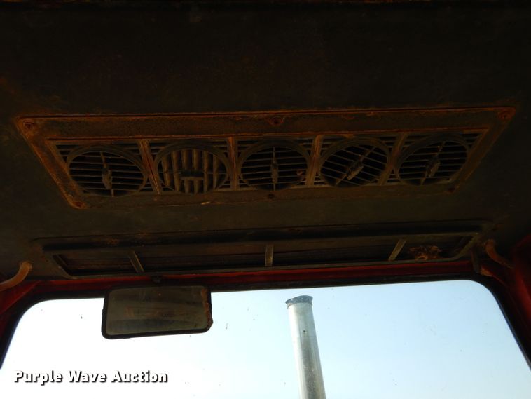 image for item DK0353 International F1586  tractor