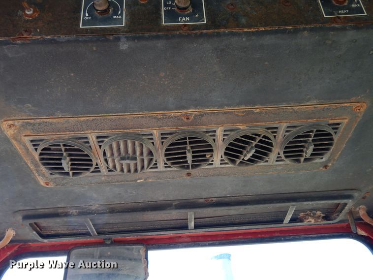 image for item DK0353 International F1586  tractor