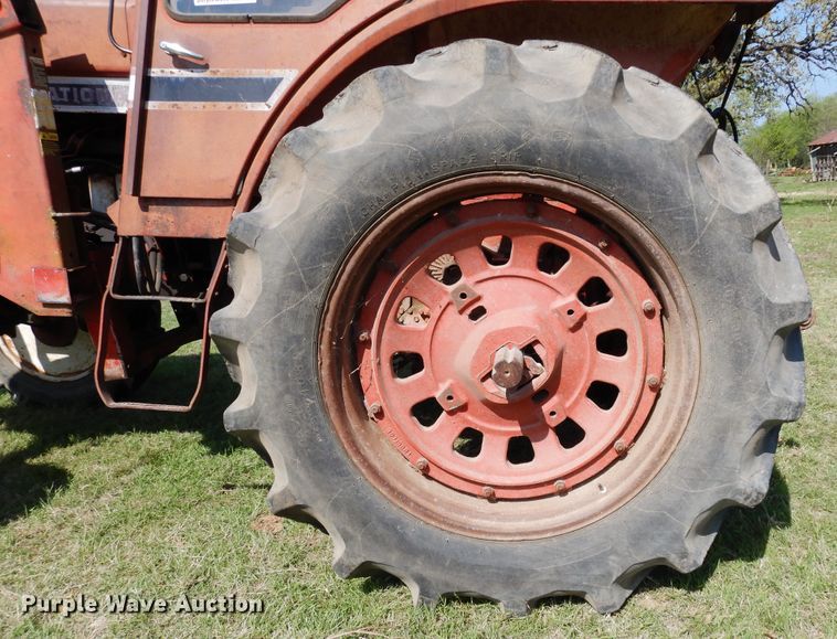 image for item DK0353 International F1586  tractor
