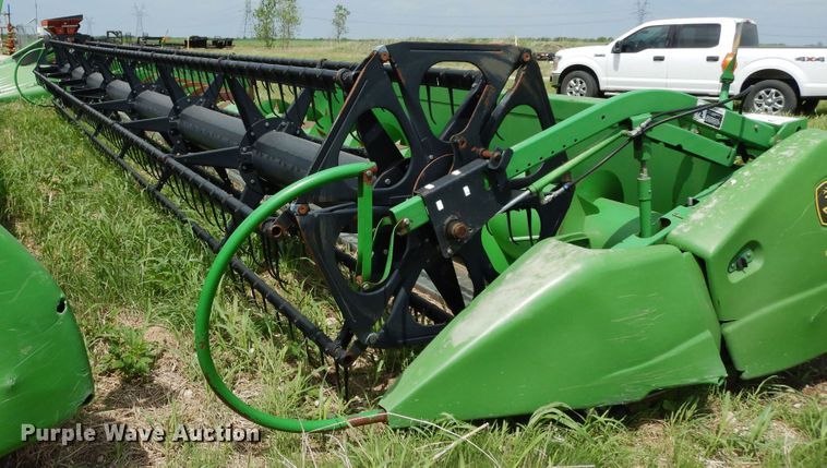 image for item DK0356 John Deere 635R  draper head