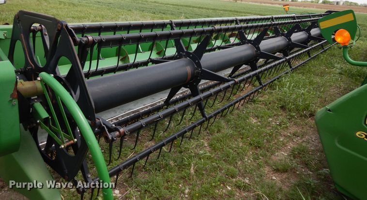 image for item DK0356 John Deere 635R  draper head