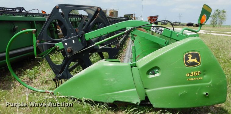 image for item DK0356 John Deere 635R  draper head
