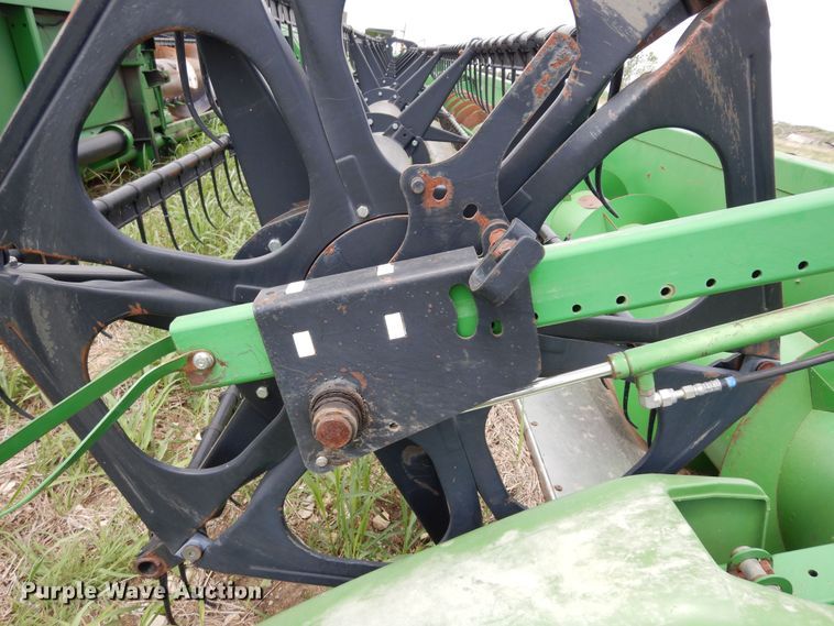image for item DK0356 John Deere 635R  draper head