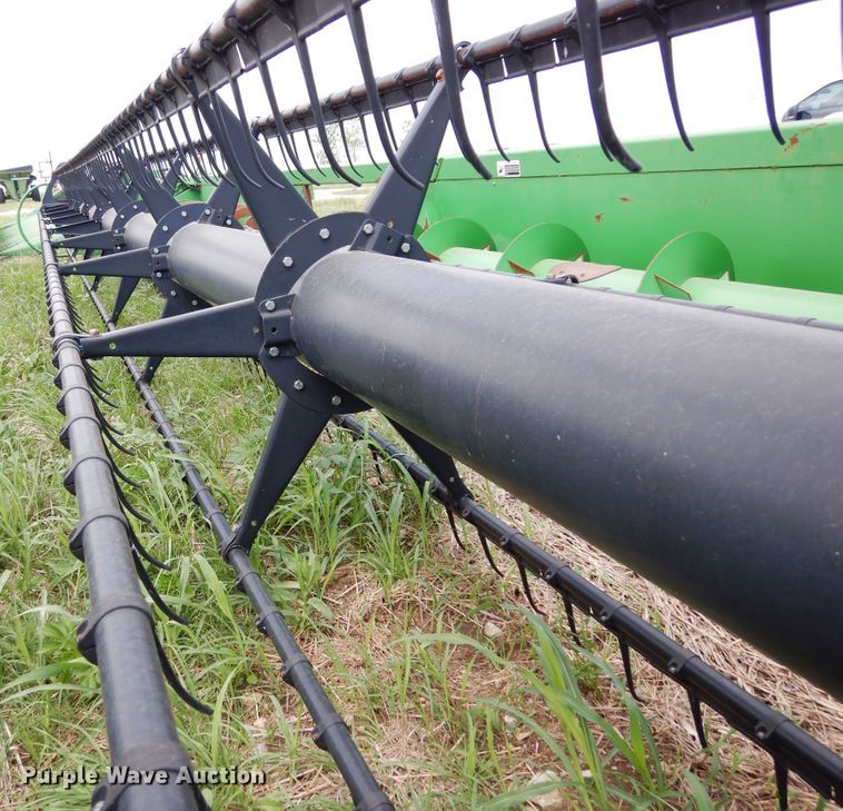 image for item DK0356 John Deere 635R  draper head