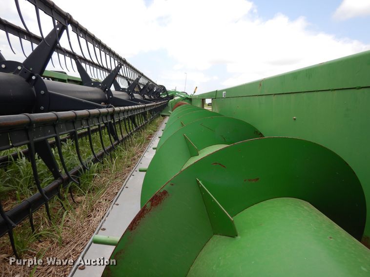 image for item DK0356 John Deere 635R  draper head